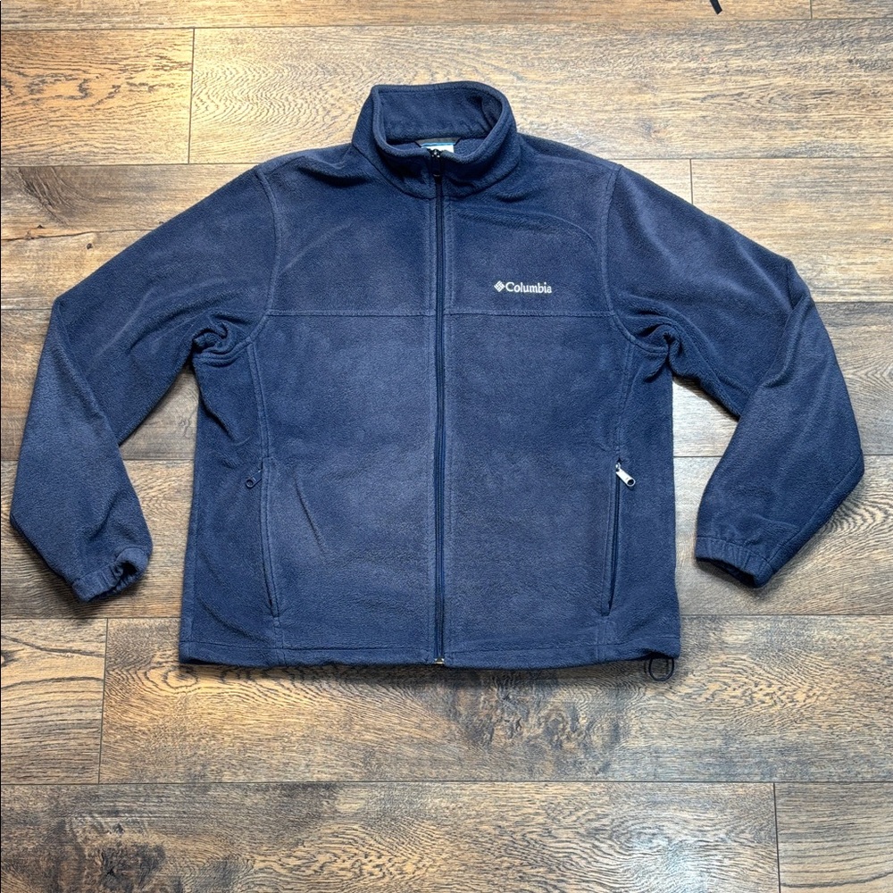 Women’s Columbia Blue Fleece Jacket size large like new